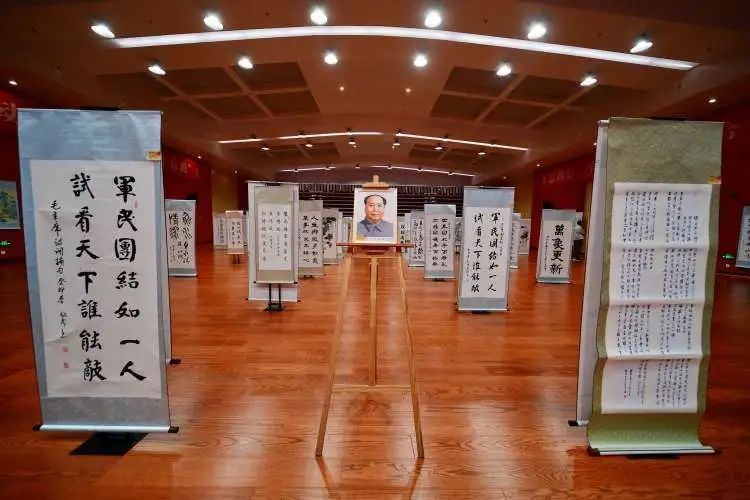 市军休中心举办“纪念延安双拥运动80周年”书画展
